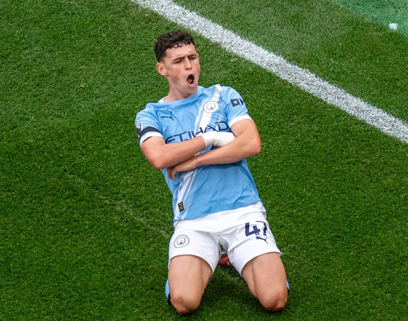 曼城鏖战曼联，基米希点燃赛场