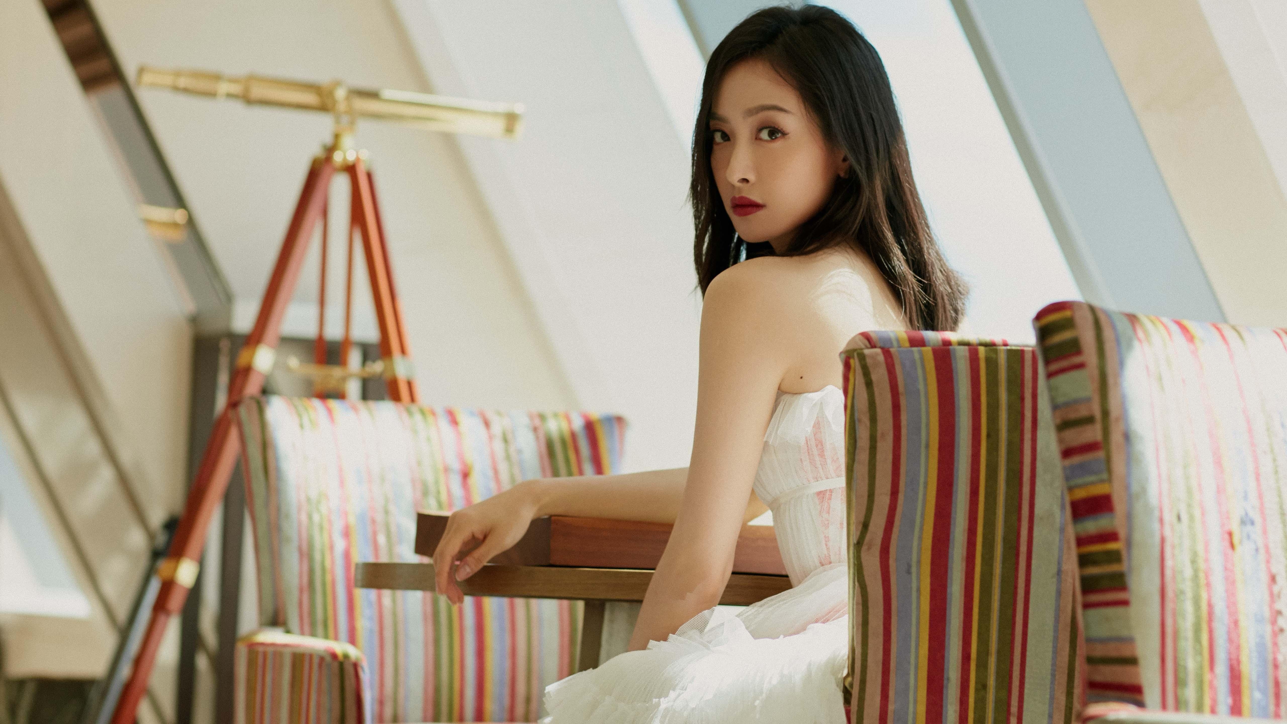 震撼篮坛!武切维奇爆发率领广厦队跨时空对决一波带走湖人