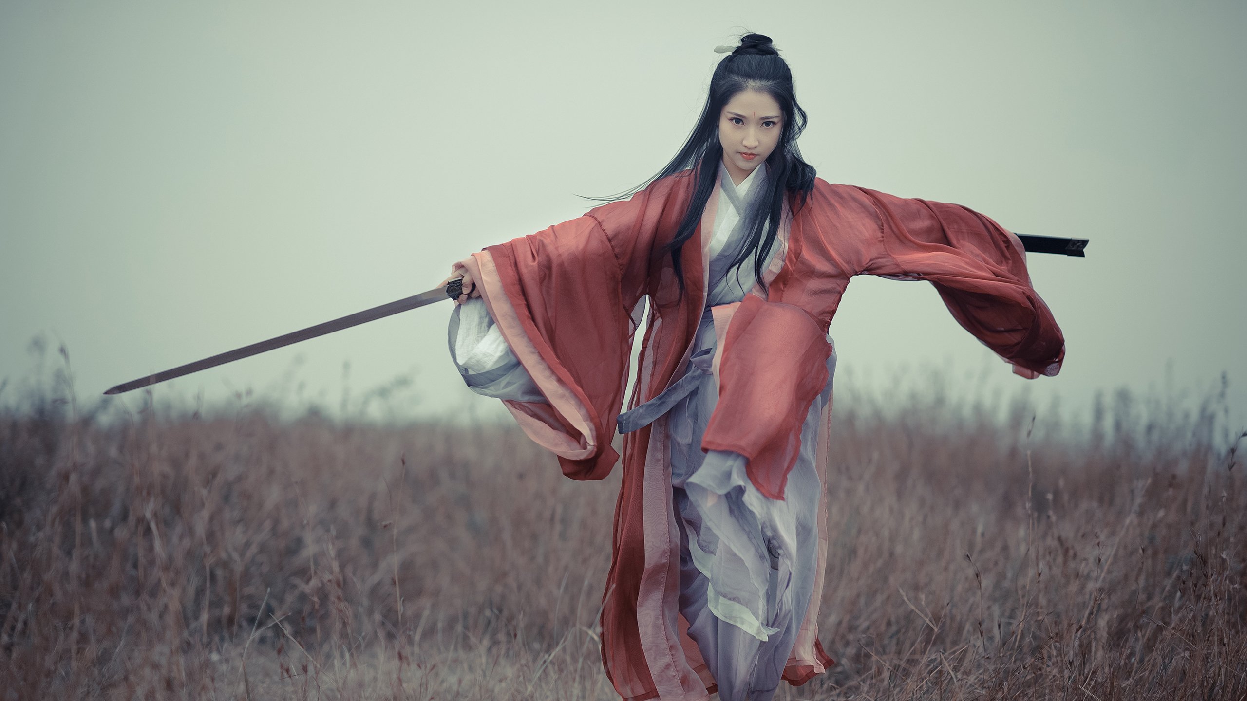 当足球终结历史，赛车接管时代，体育唯一性的双重奏